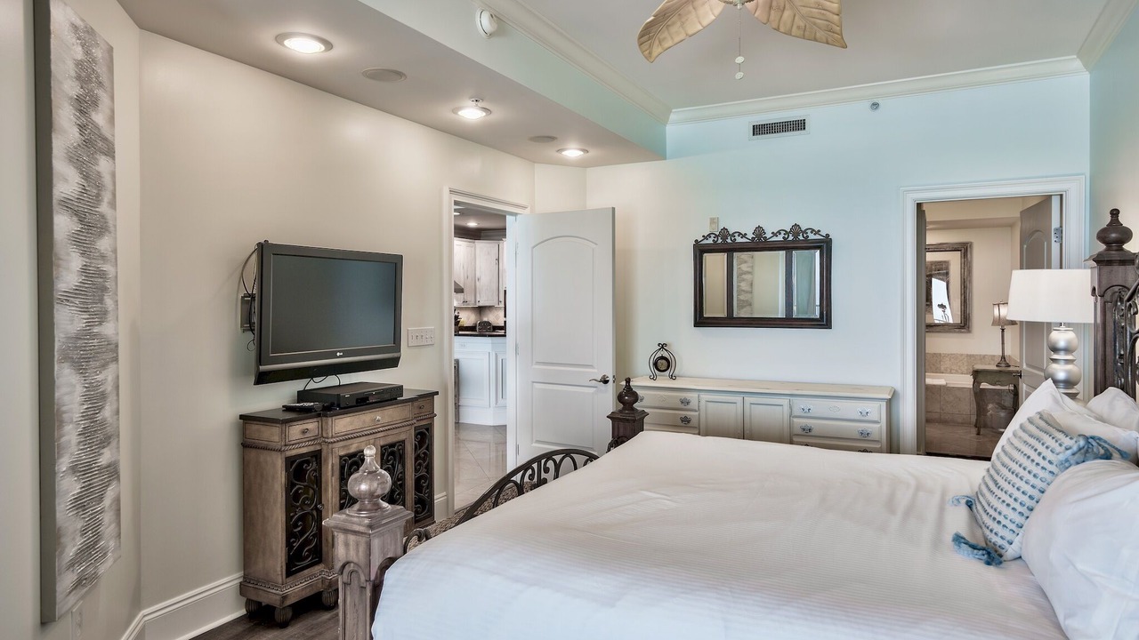 Photo of Bedroom in Crystal Beach