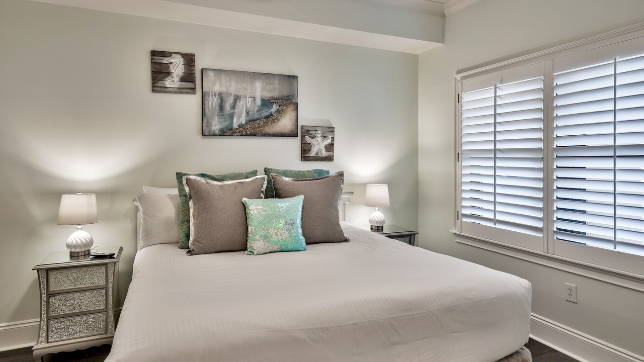 Photo of Bedroom in Crystal Beach