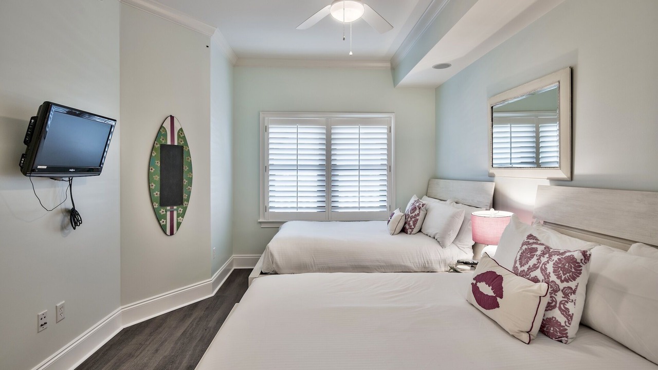 Photo of Bedroom in Crystal Beach