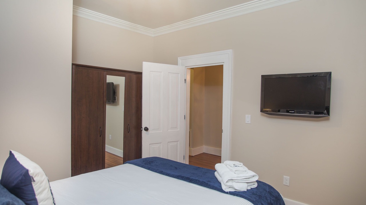 Photo of Bedroom in Beach Institute