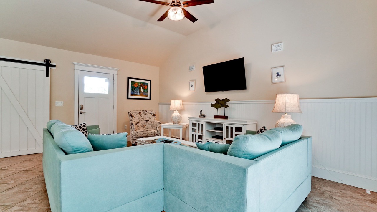 Photo of Livingroom in Holmes Beach