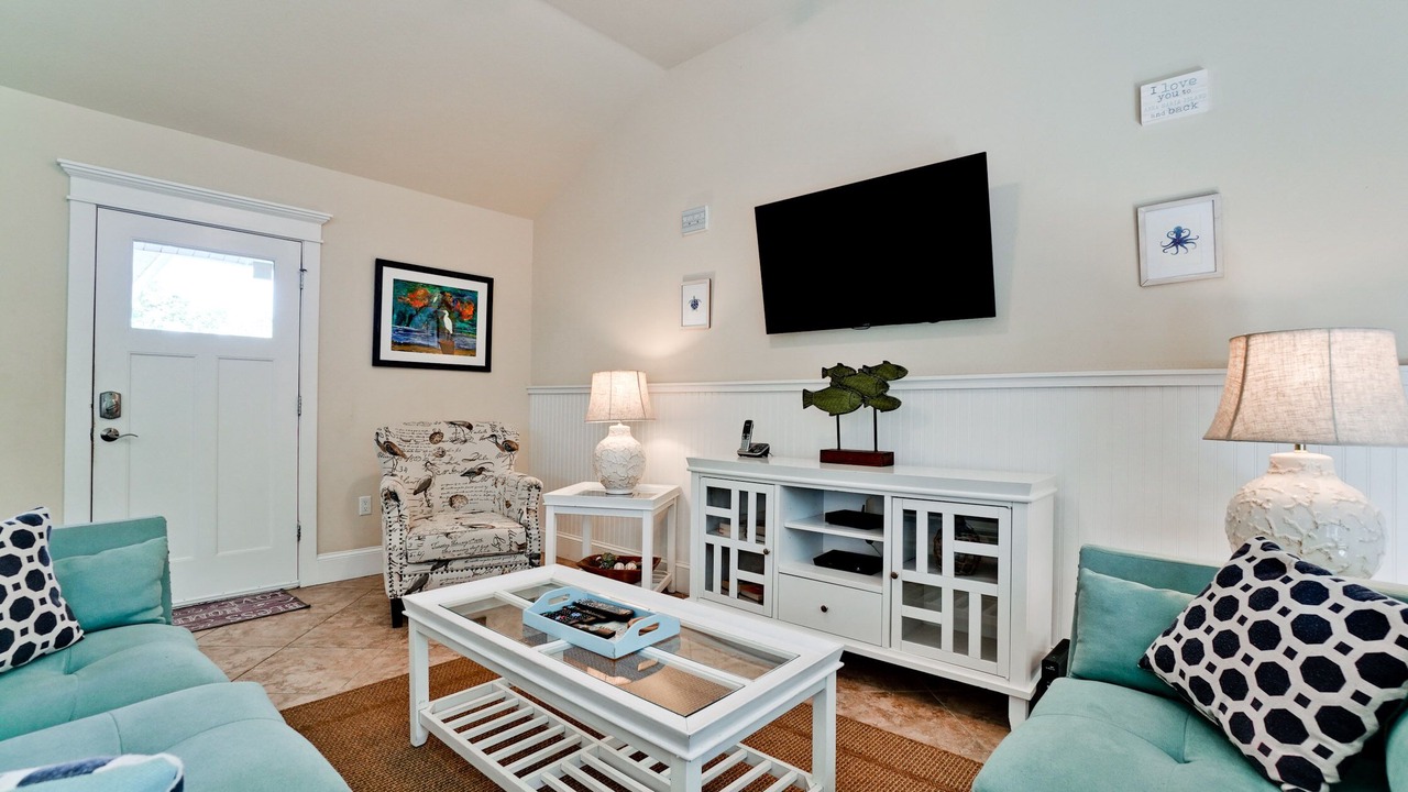 Photo of Livingroom in Holmes Beach