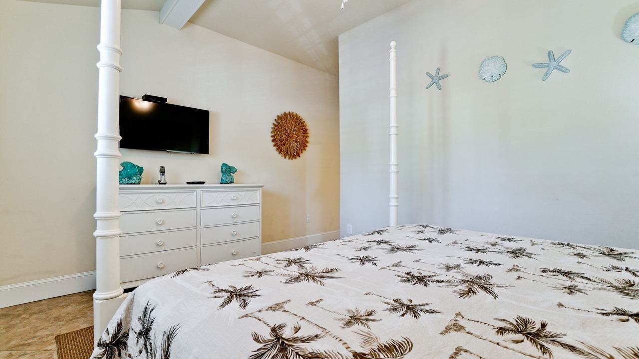Photo of Bedroom in Holmes Beach