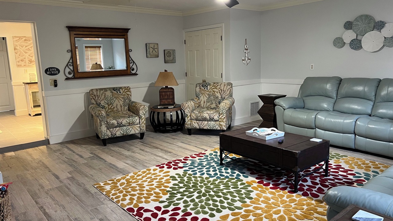 Photo of Livingroom in Crystal Shores