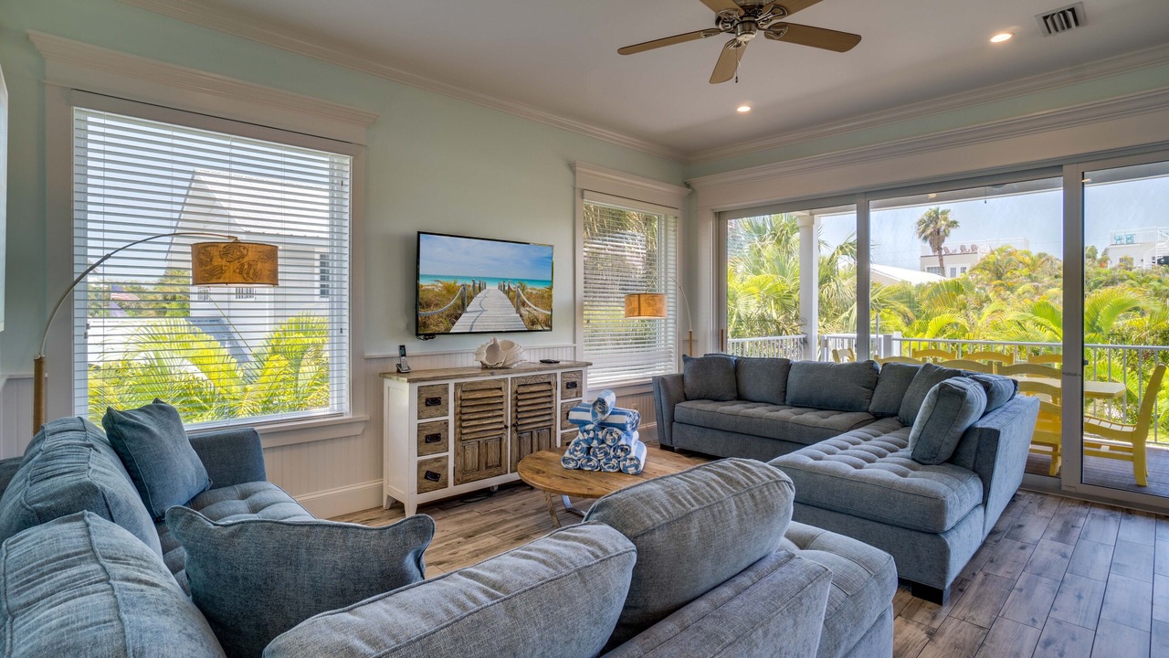 Photo of Livingroom in Bradenton Beach