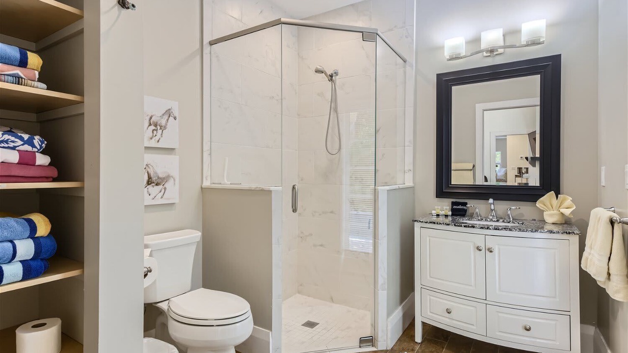 Photo of Bathroom in Grandview Heights