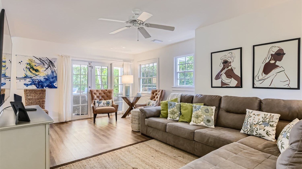 Photo of Livingroom in Grandview Heights