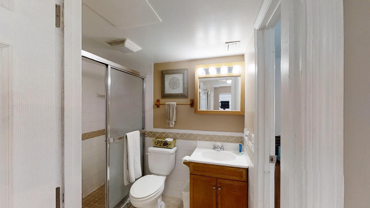 Photo of Bathroom in Surfcrest Village