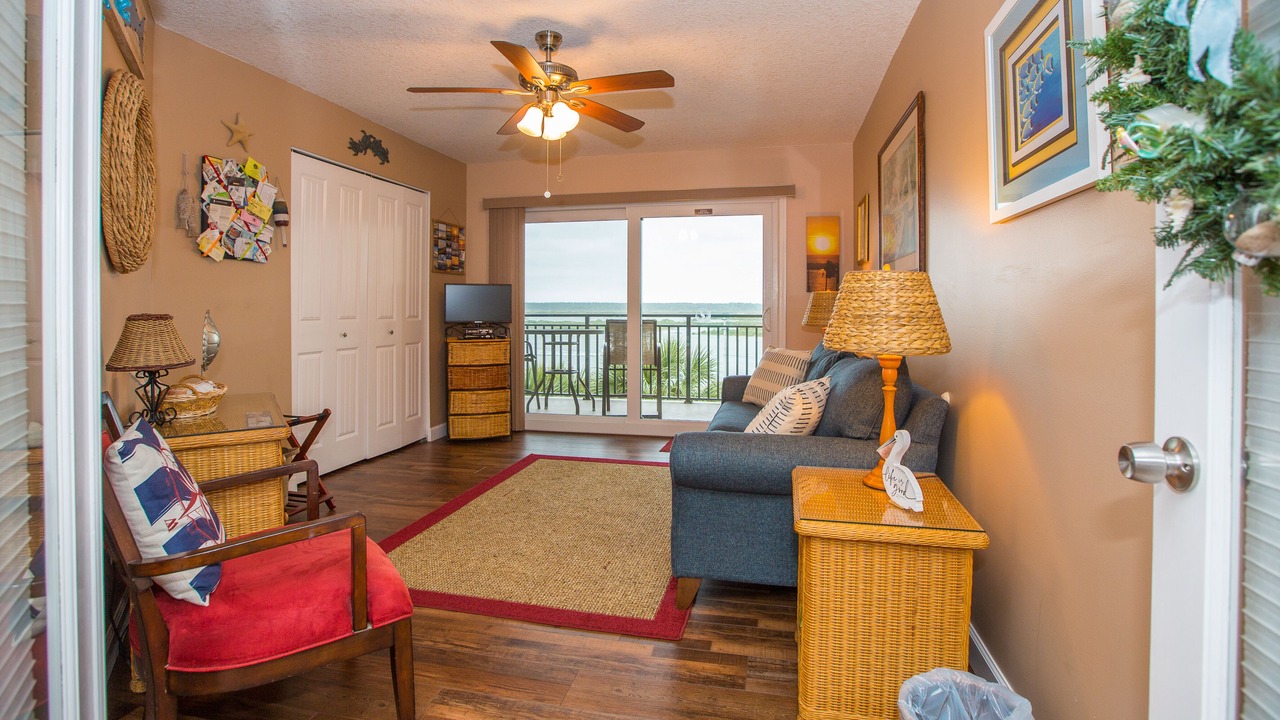 Photo of Patio Balcony in Crescent Beach
