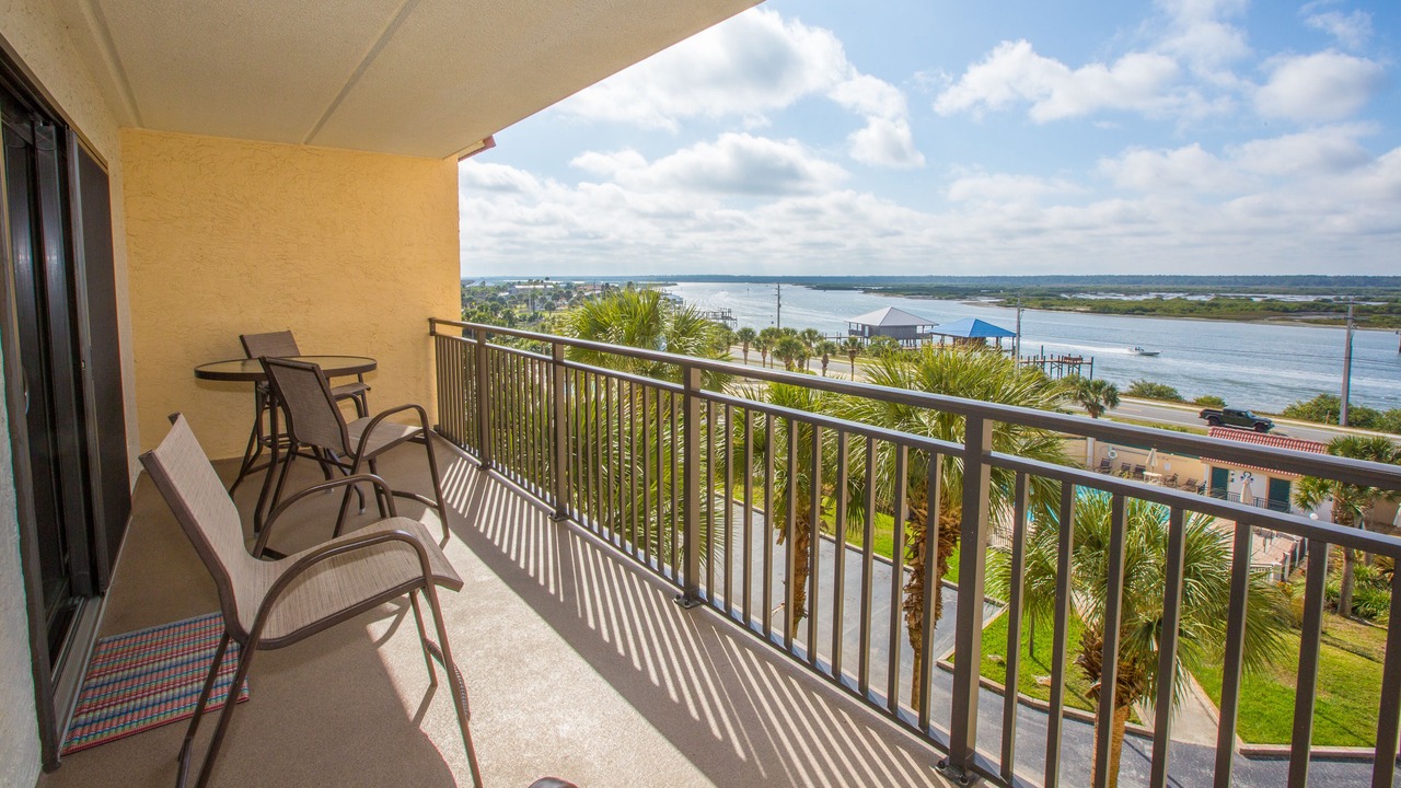 Photo of Patio Balcony in Crescent Beach