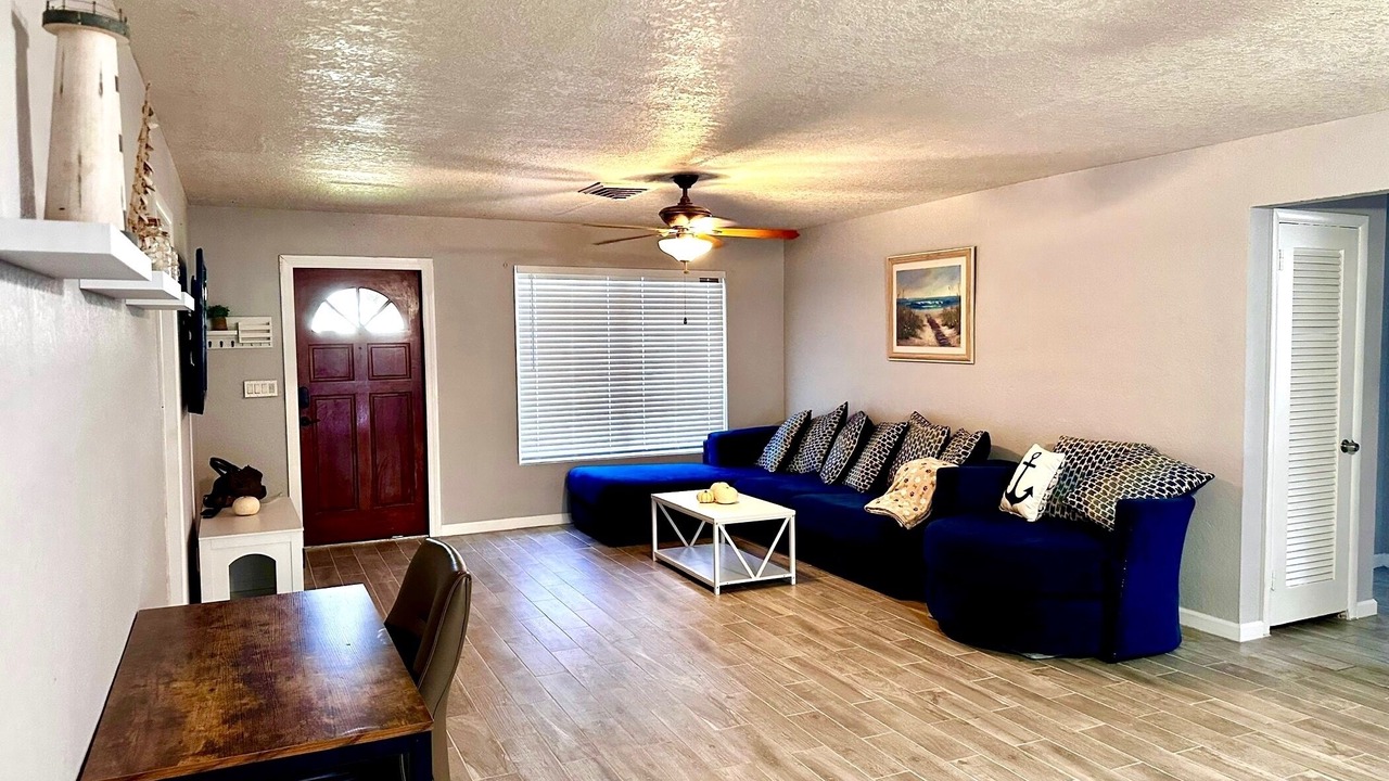 Photo of Livingroom in Lake Worth
