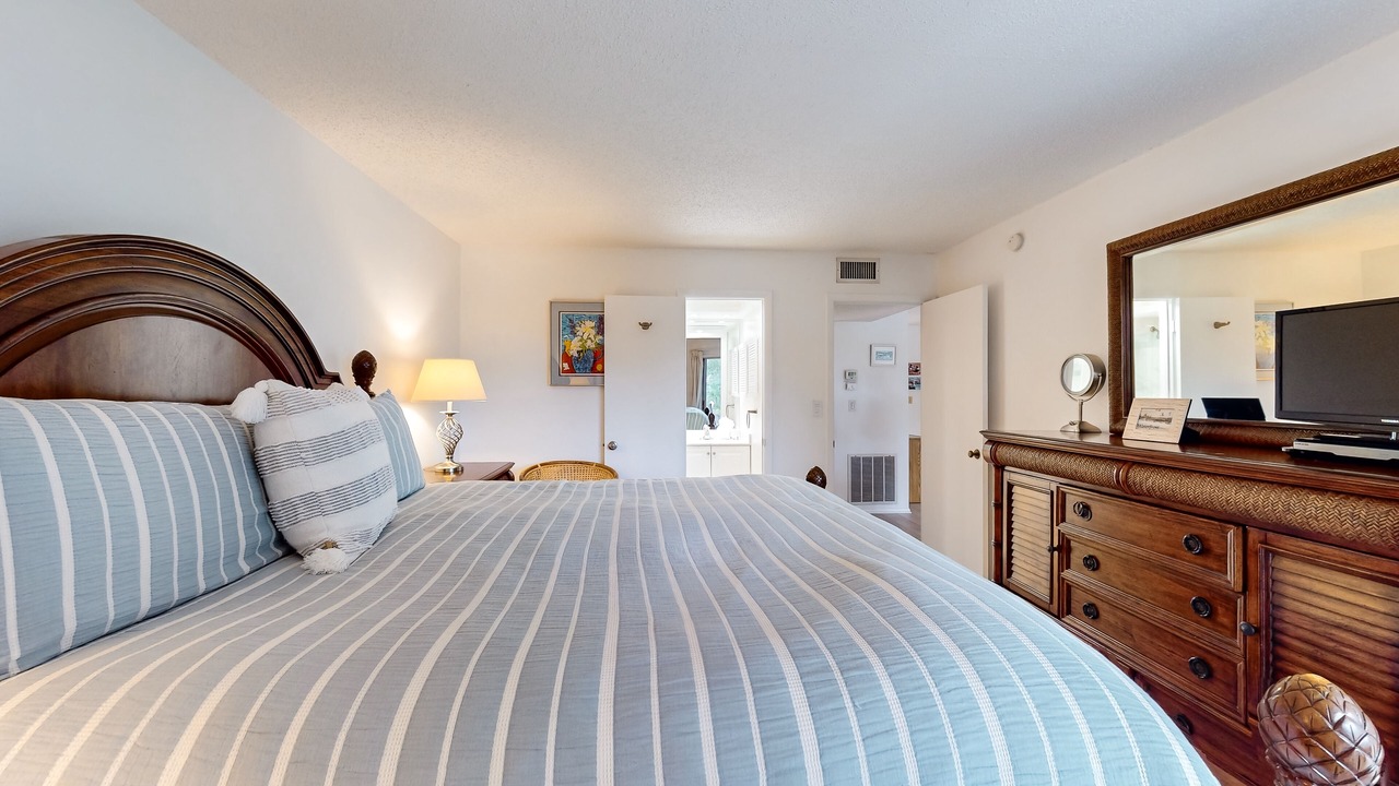 Photo of Bedroom in Holmes Beach