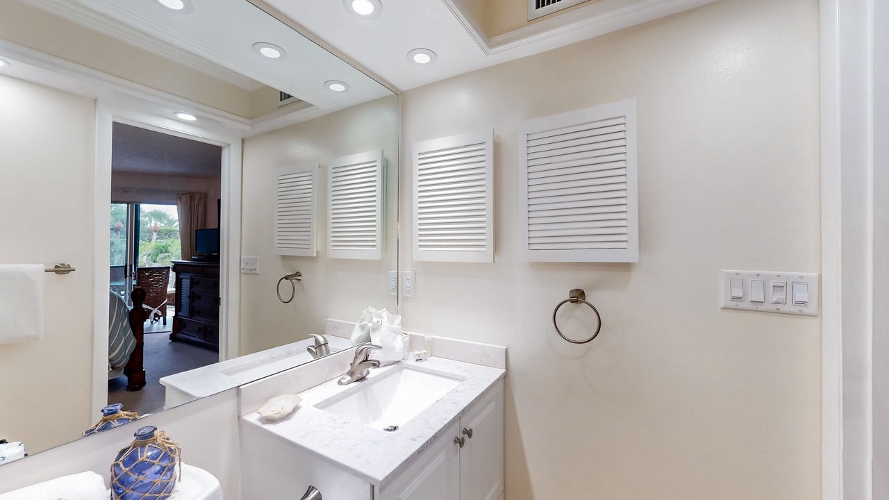 Photo of Bathroom in Holmes Beach