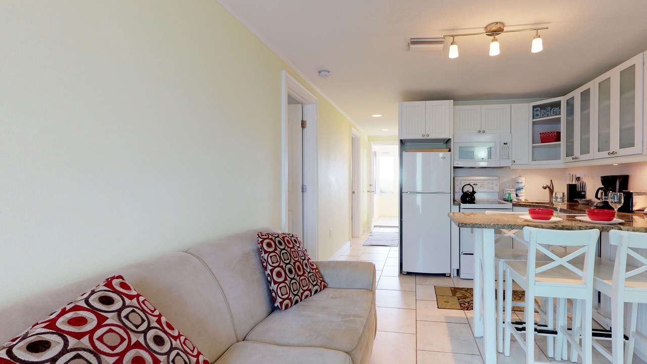 Photo of Livingroom in Holmes Beach