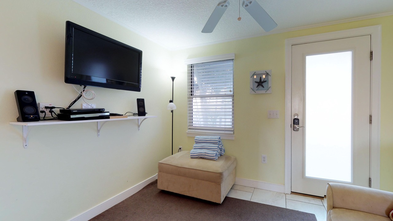 Photo of Livingroom in Holmes Beach