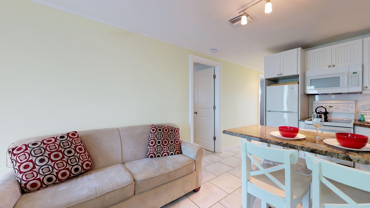 Photo of Livingroom in Holmes Beach