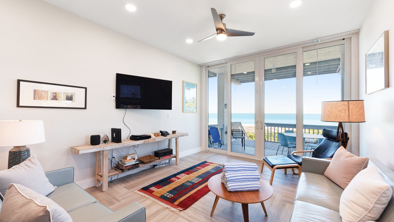 Photo of Livingroom in Holmes Beach