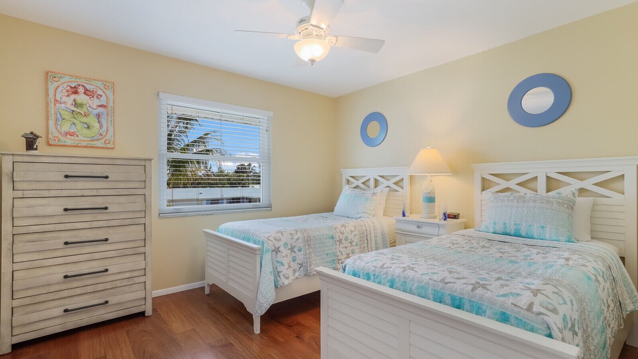 Photo of Bedroom in Holmes Beach