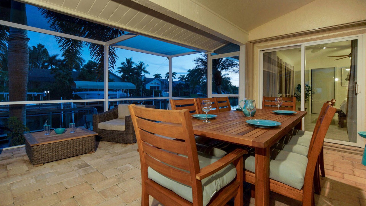 Photo of Outdoor in Pelican
