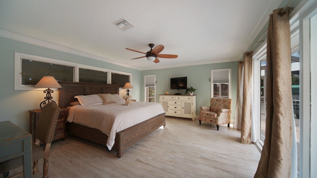Photo of Bedroom in Pelican