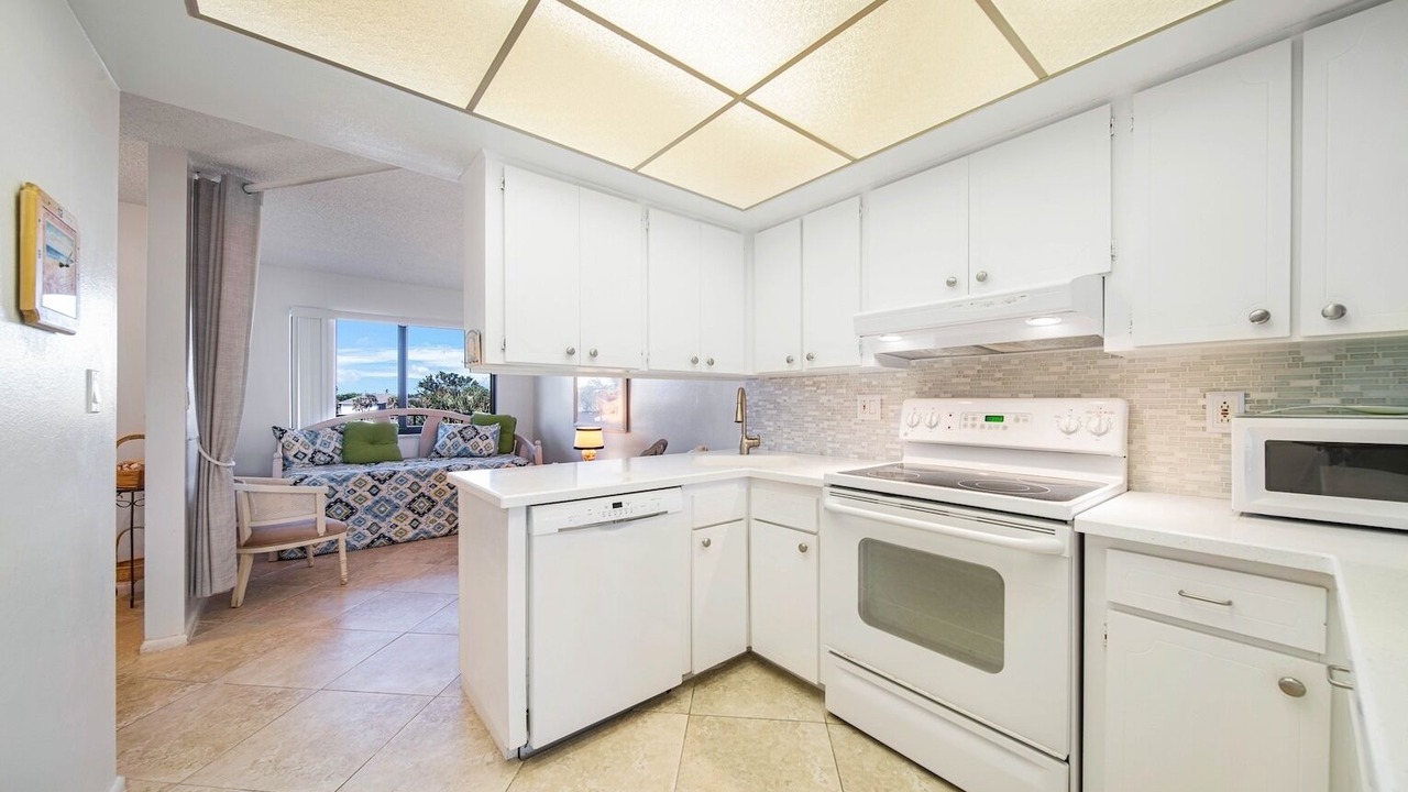 Photo of Kitchen in Beachview Country Club Estates