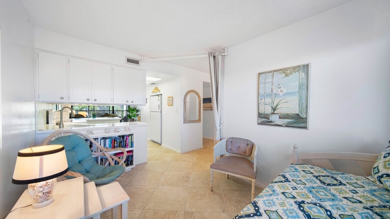 Photo of Bedroom in Beachview Country Club Estates