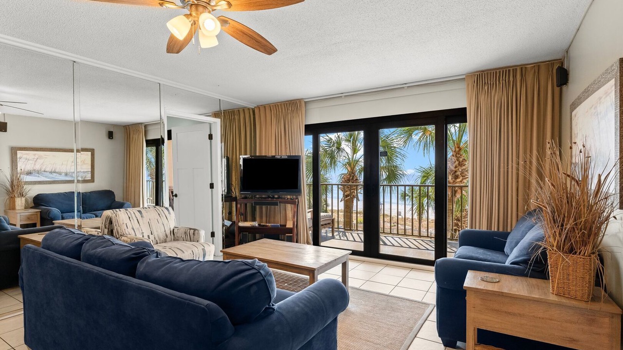 Photo of Livingroom in Lower Grand Lagoon