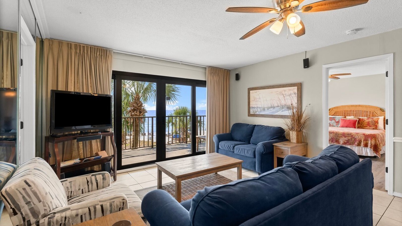 Photo of Livingroom in Lower Grand Lagoon