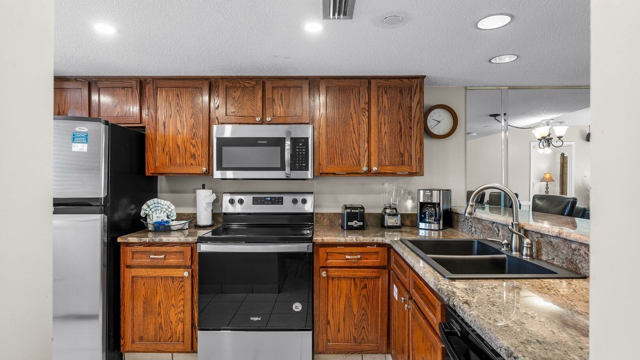 Photo of Kitchen in Lower Grand Lagoon