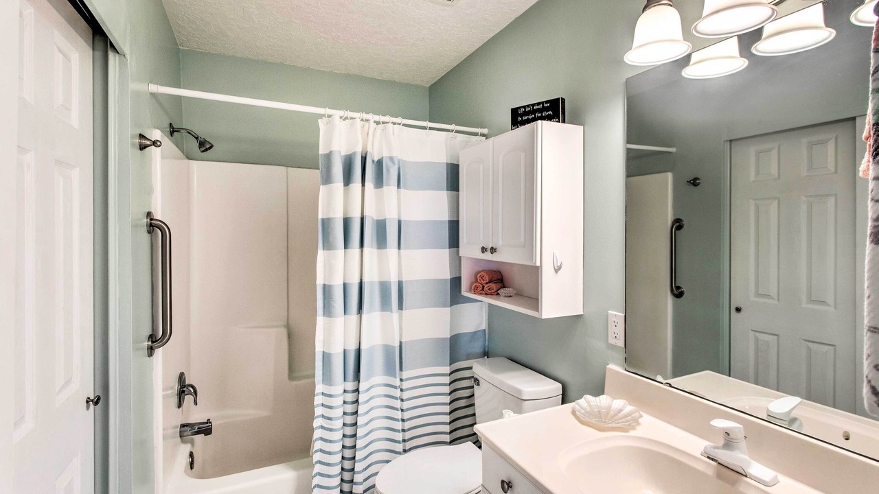 Photo of Bathroom in Fernandina Beach