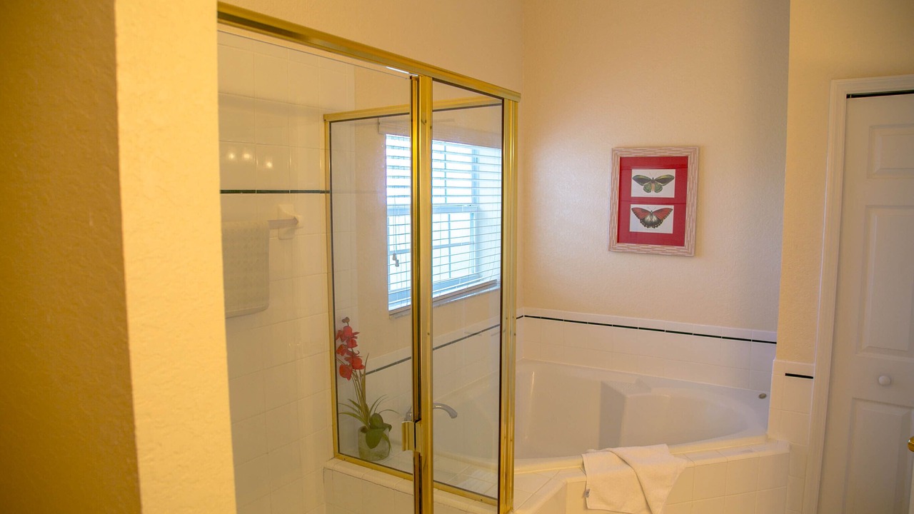 Photo of Bathroom in Lake Davenport Estates