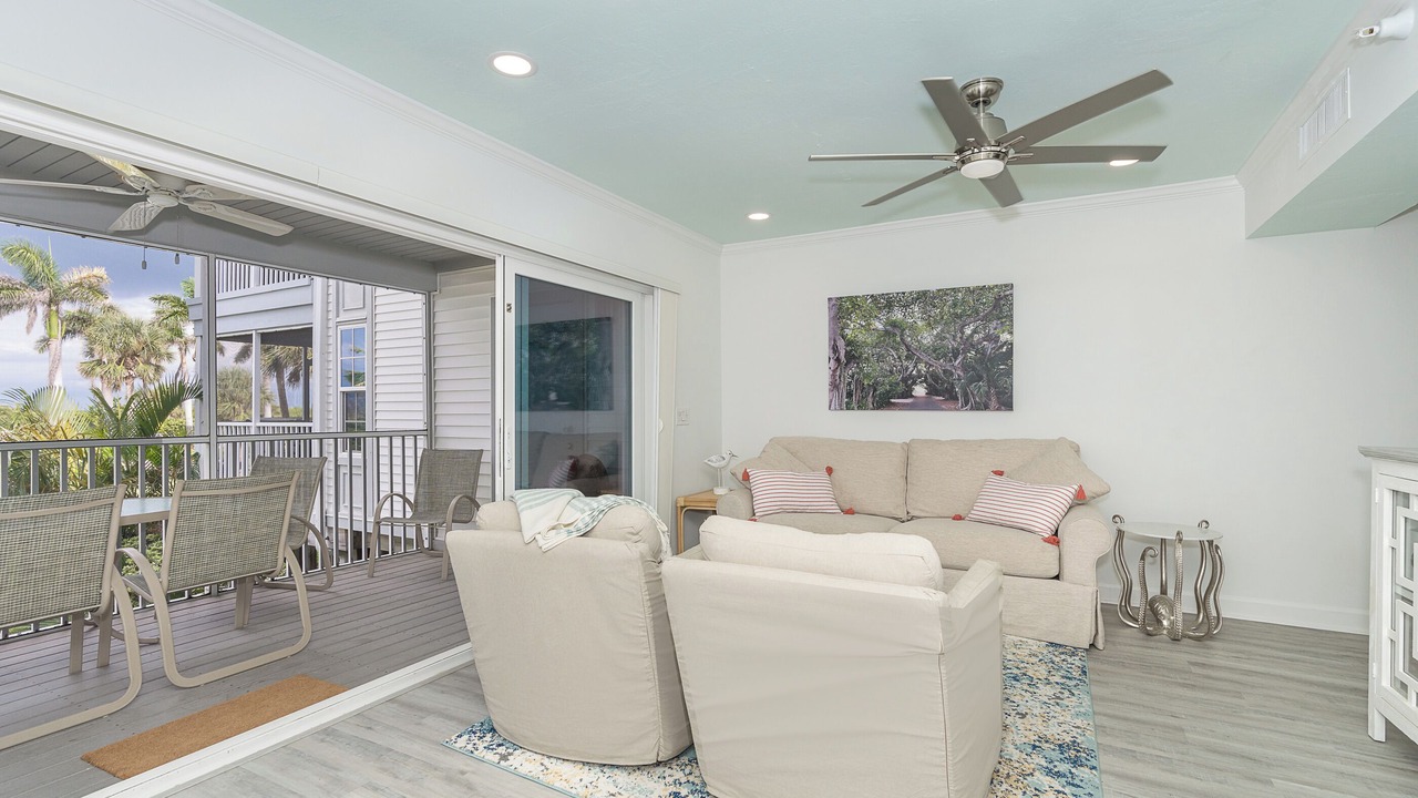 Photo of Livingroom in Palm Island