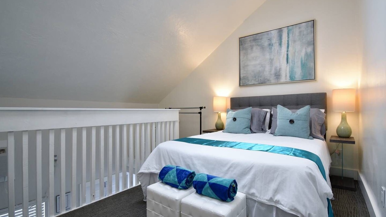 Photo of Bedroom in Hollywood
