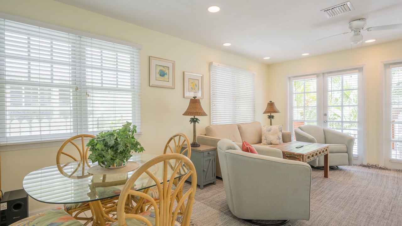 Photo of Livingroom in Bahama Village