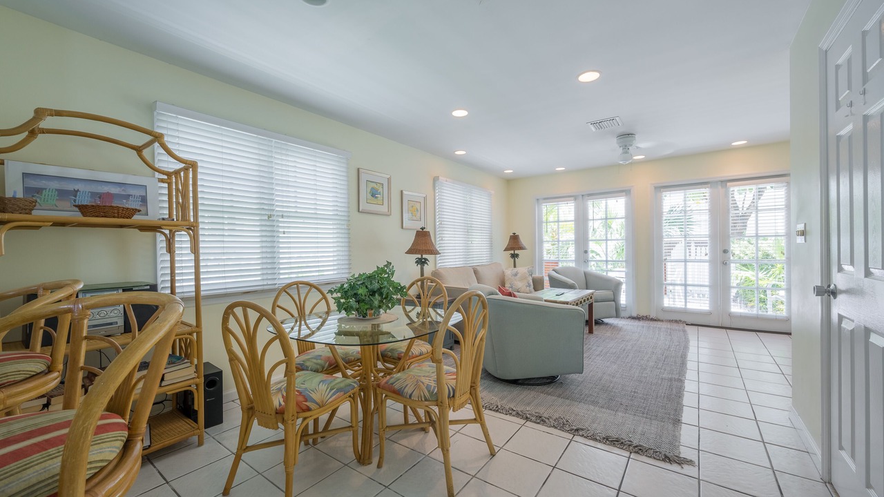 Photo of Livingroom in Bahama Village