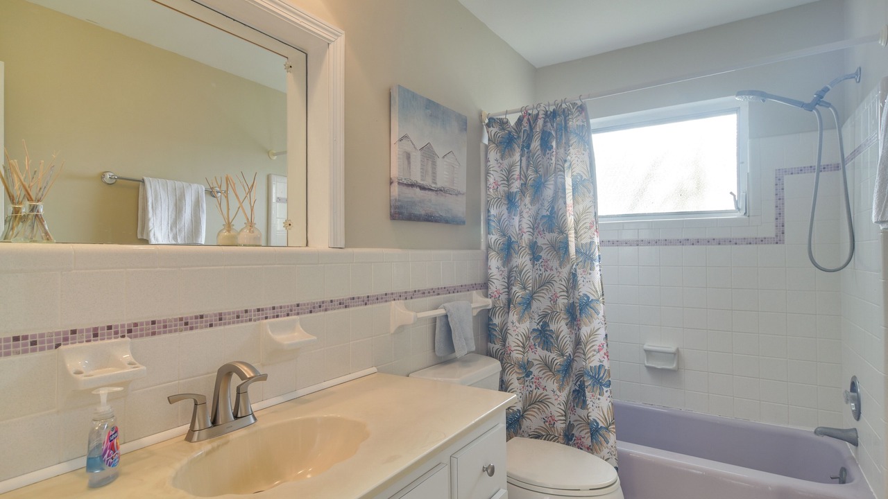 Photo of Bathroom in Harbor Bluffs
