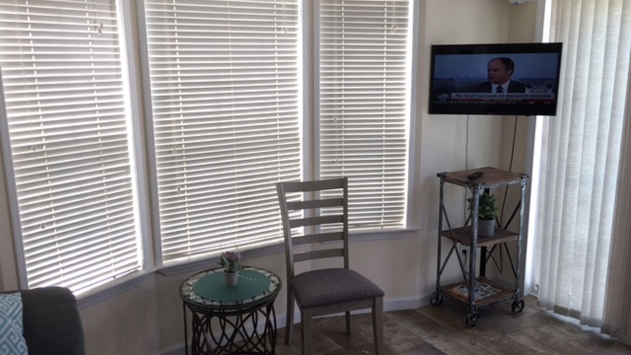 Photo of Livingroom in Trailer Estates