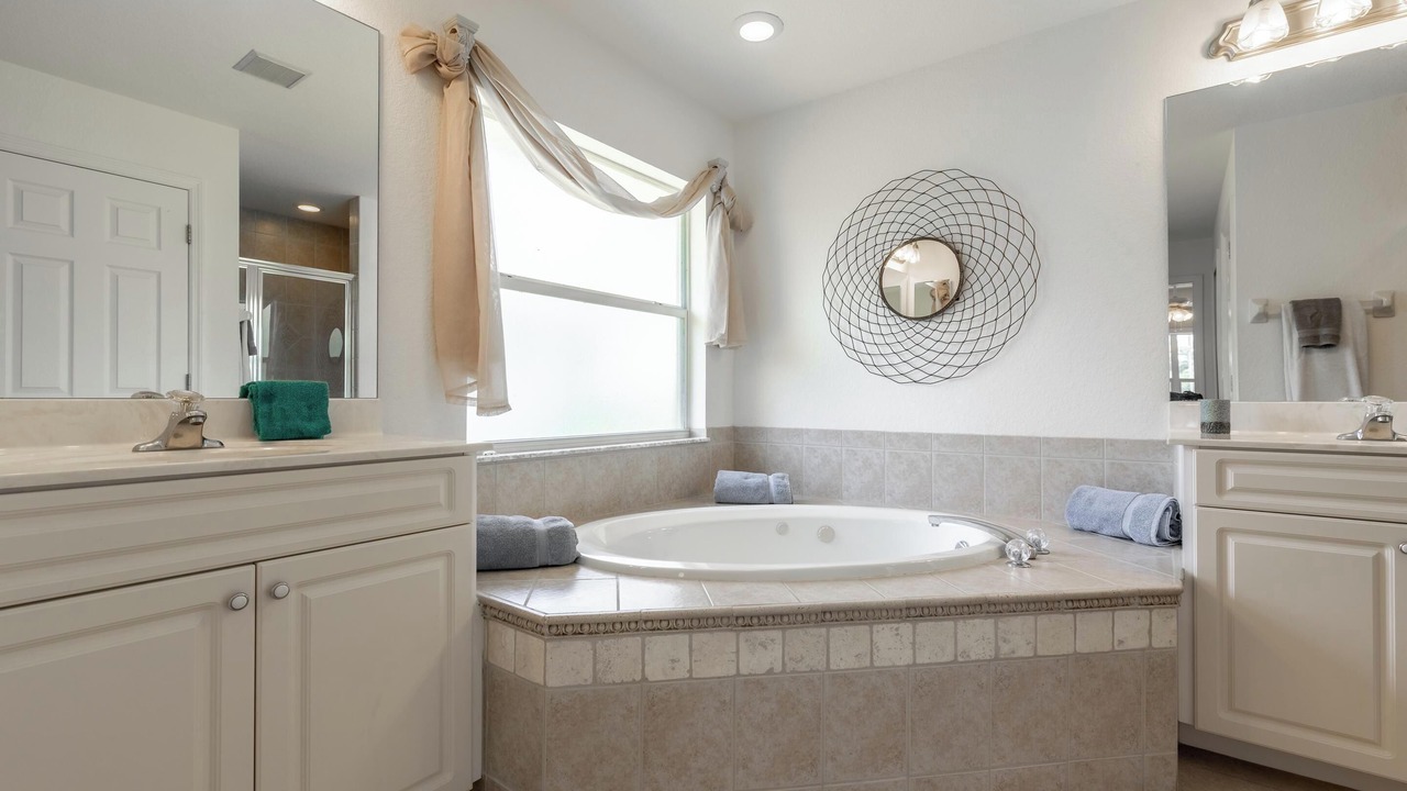 Photo of Bathroom in Pelican