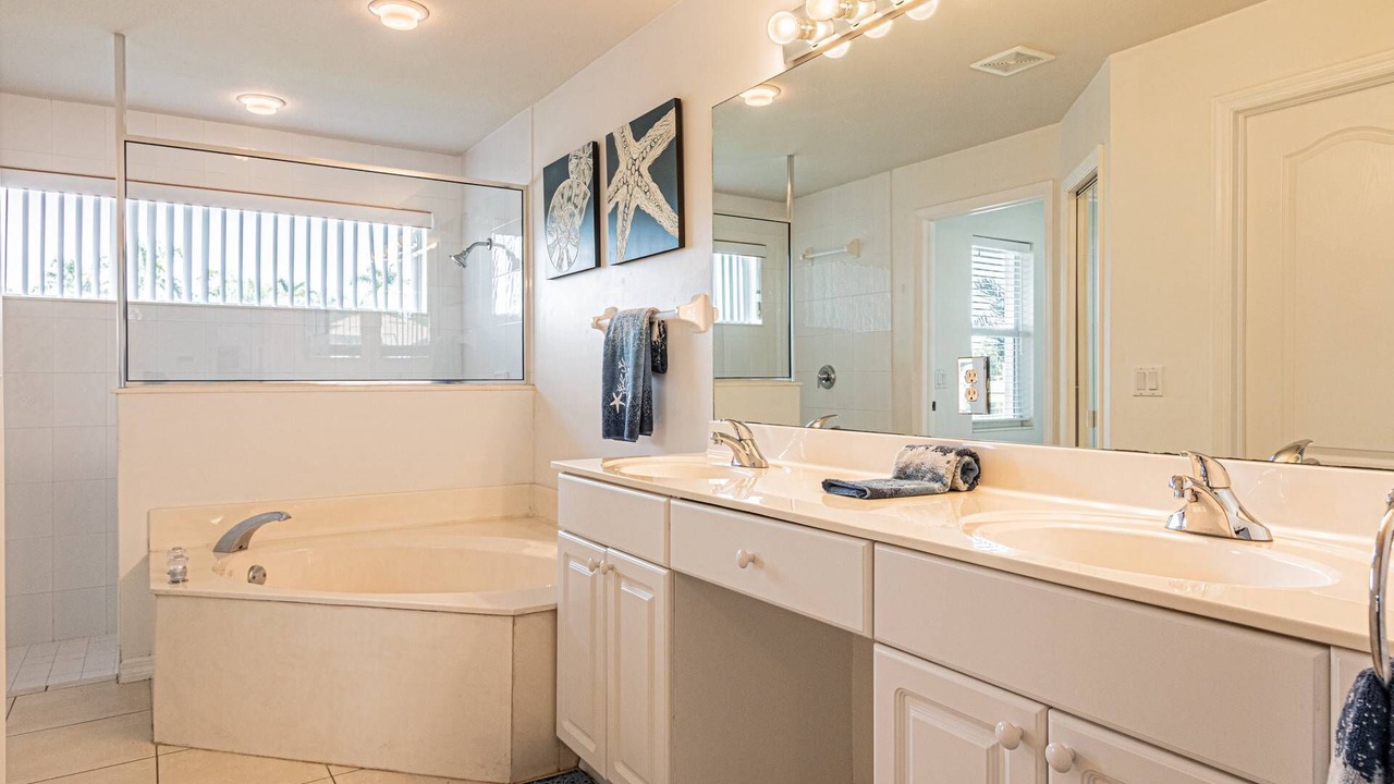 Photo of Bathroom in Central Naples