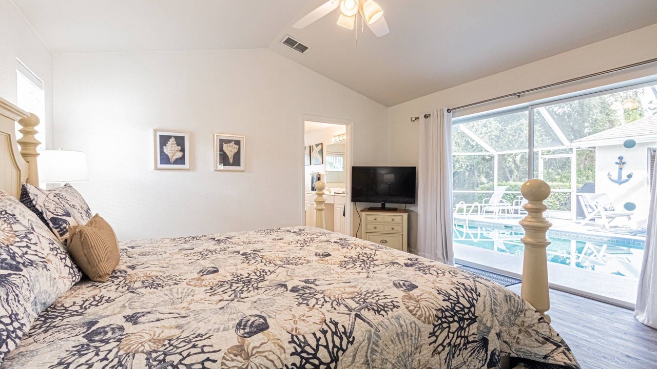 Photo of Bedroom in Central Naples