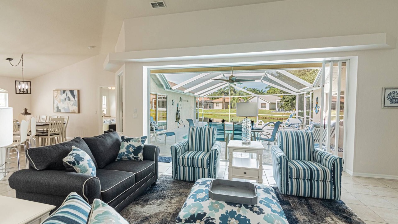 Photo of Livingroom in Central Naples