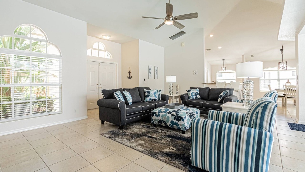 Photo of Livingroom in Central Naples