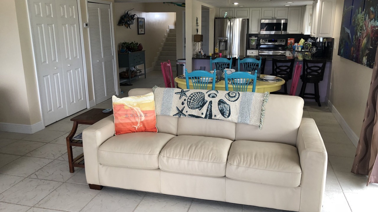 Photo of Livingroom in Cutthroat Harbor Estates