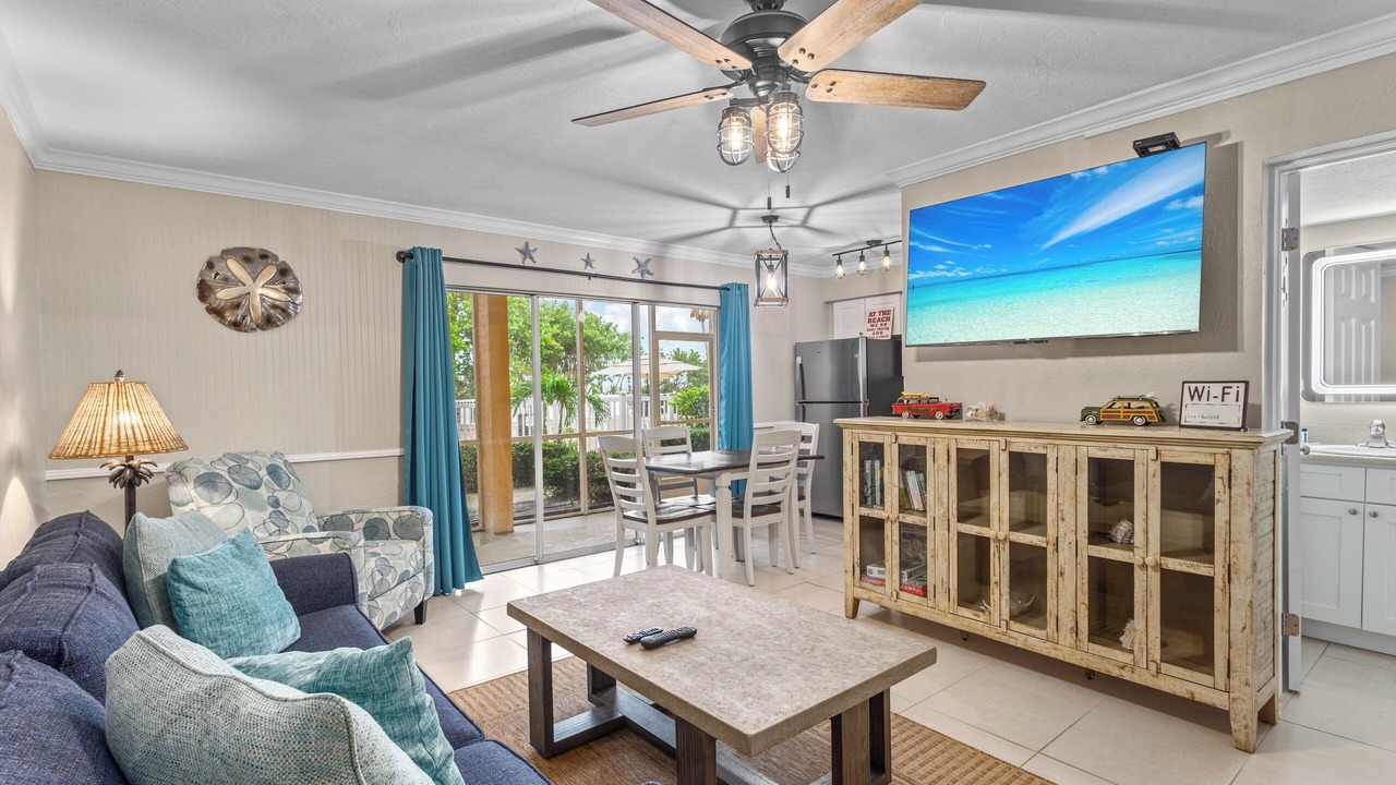 Photo of Livingroom in Whitney Beach