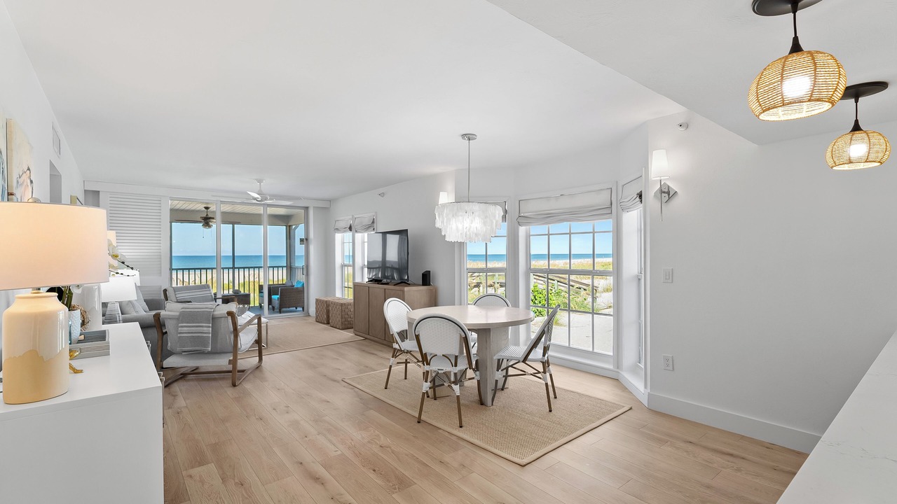 Photo of Livingroom in Palm Island