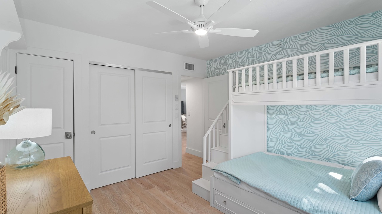 Photo of Bedroom in Palm Island
