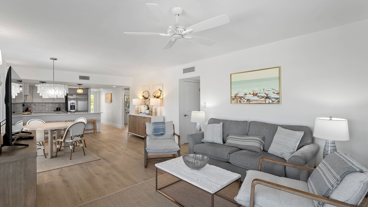 Photo of Livingroom in Palm Island