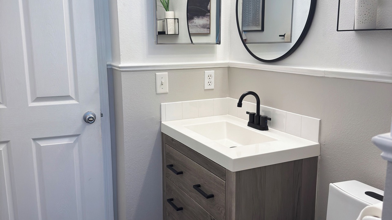 Photo of Bathroom in Oakpoint