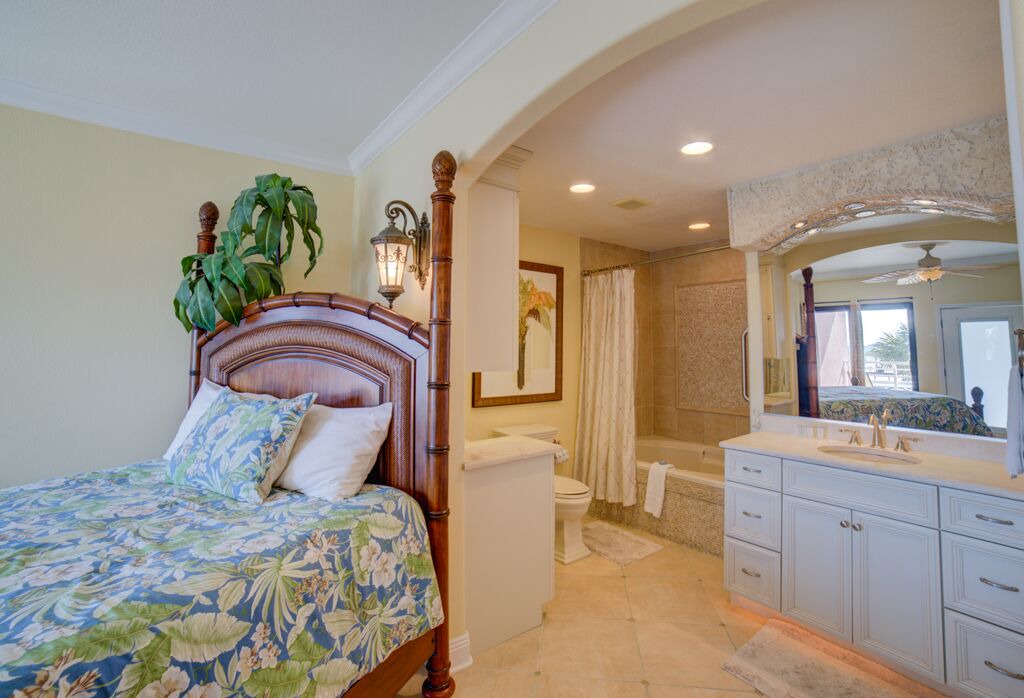 Photo of Bedroom in Pensacola Beach