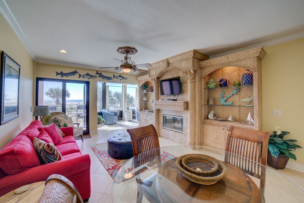 Photo of Livingroom in Pensacola Beach